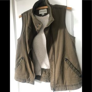 Anthropologie Marakech fleece-lined supersoft vest